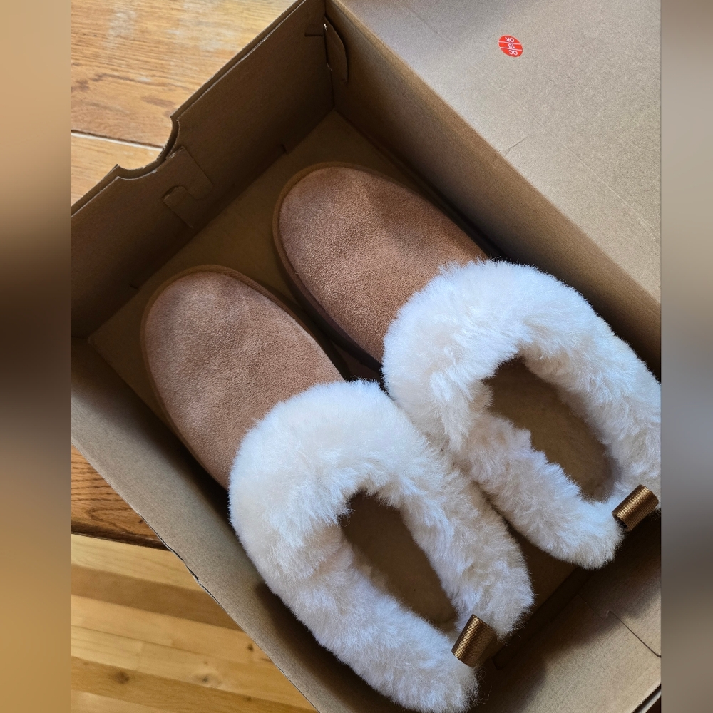 UGG Tazzelle Sheepskin Slippers - Picture 2 of 8
